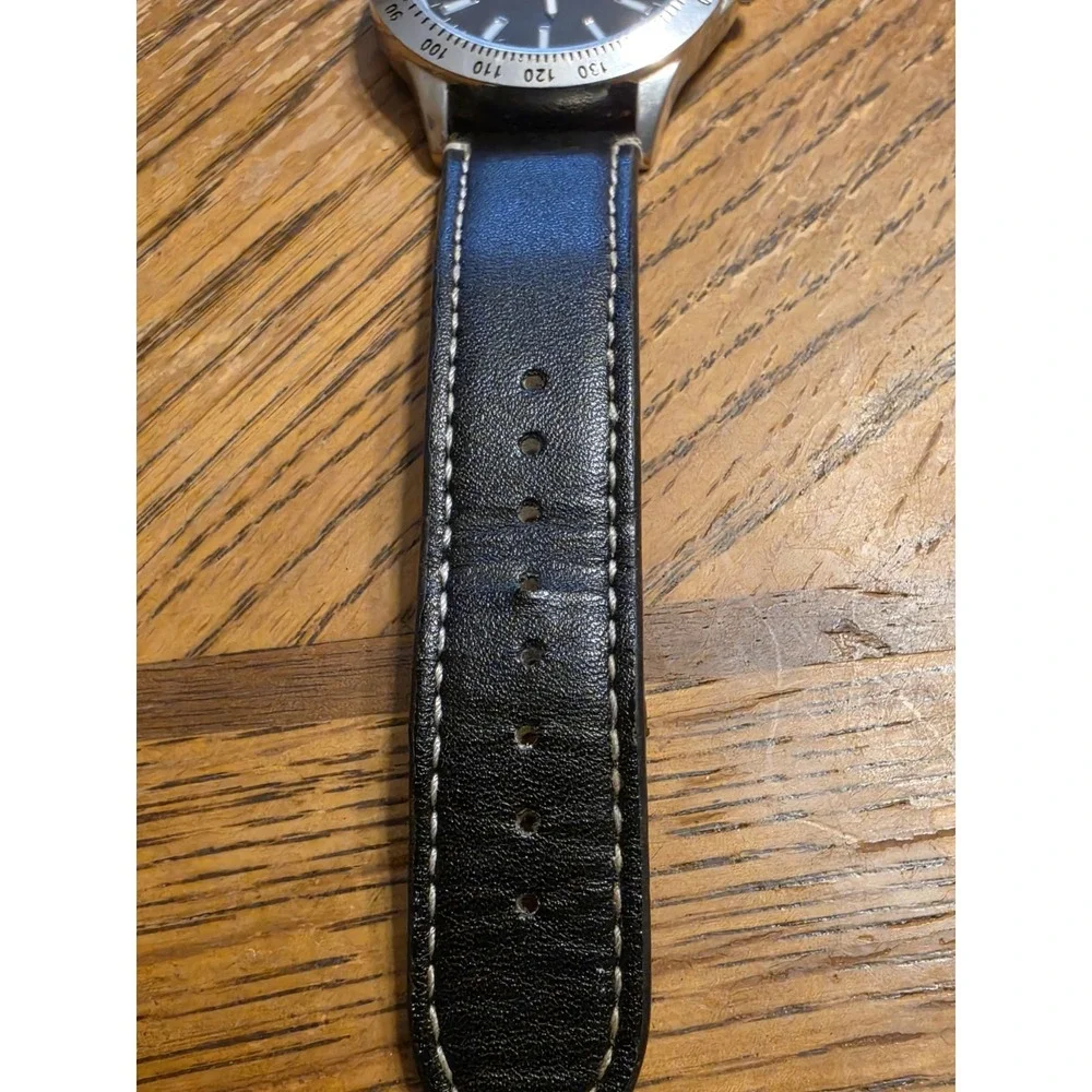 Men's Analog Watch Set with Flash Light in Silver and Black New Battery Accutime
